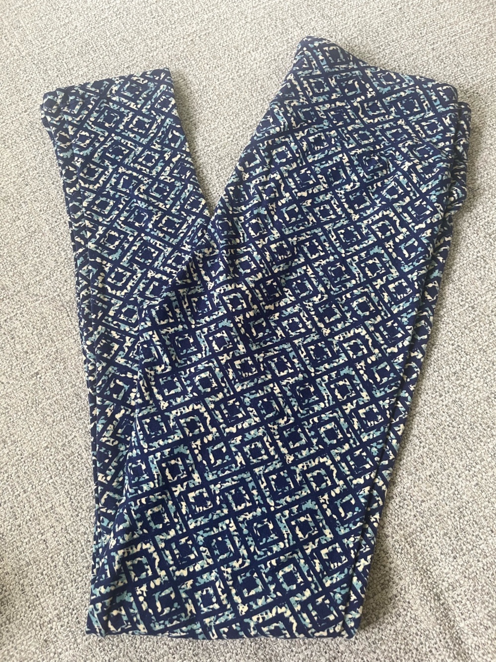 LuLaRoe OS Navy & Light Blue Geometric Leggings